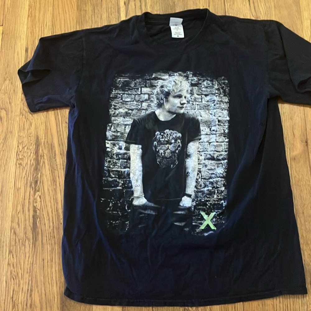 Ed Sheeran x tour European dates black tee  size medium